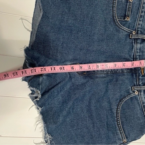 Vintage Halston High Rise Mom Cutoff Denim Shorts size 12 - Picture 8 of 8